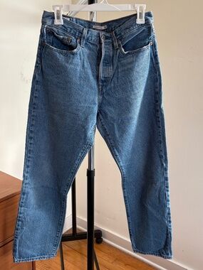 Levi's Wedgie Straight Fit Medium Wash Jeans